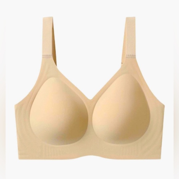 Other - NWT- 36-38 C cup
4 hook with 2 inch extender
Soft breathable, no lines Bra